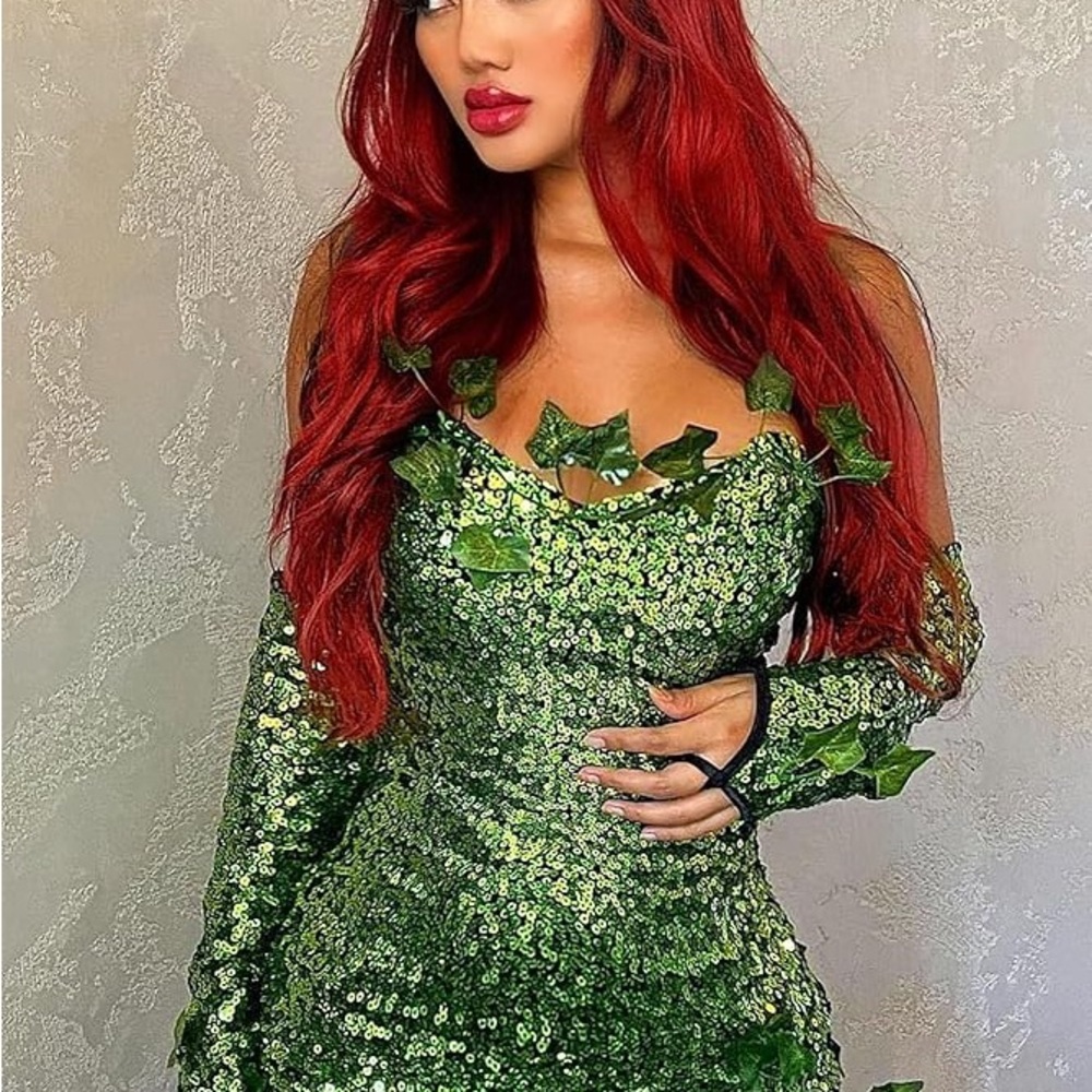 Fashion Nova Poison Ivy Costume